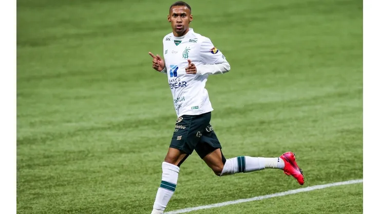 Palmeiras aumentou proposta em busca da contratação de Ademir, do América-MG