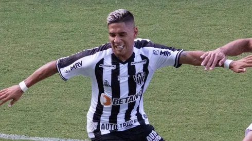 Zaracho pode ser ausência no clássico - Foto: Fernando Moreno/AGIF.