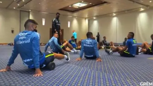 Victor Ferraz e Emanuel estão fora do jogo contra o Independiente del Valle. (Foto: Reprodução)