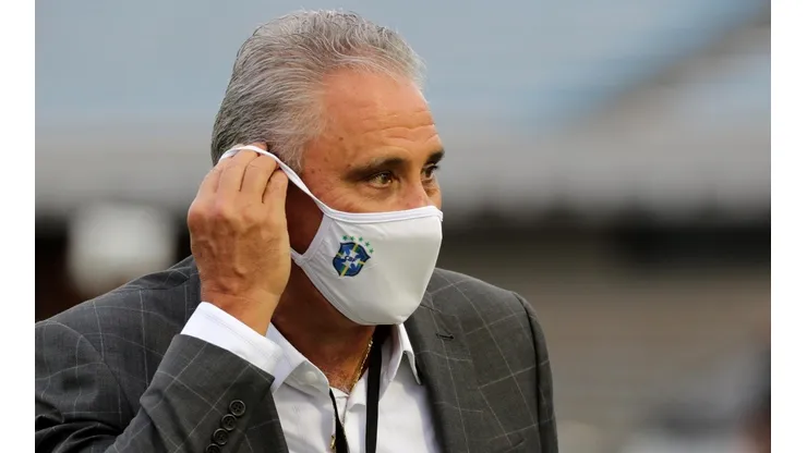 Treinador recebeu a primeira dose da vacina contra a Covid-19 (Foto: Getty Images)