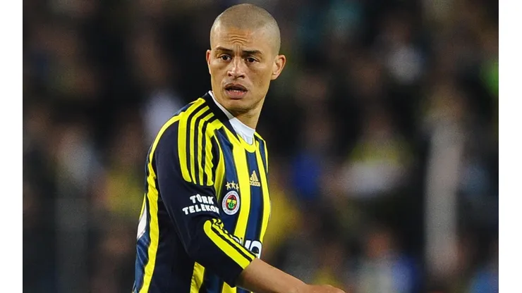 Alex foi apresentado como treinador do sub-20 nesta segunda-feira (Foto: Getty Images)