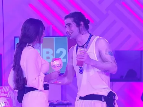 BBB 21: Fiuk e Thaís entram em crise após o cantor dar um tapa no bumbum de Juliette: 'Pegou pesado'