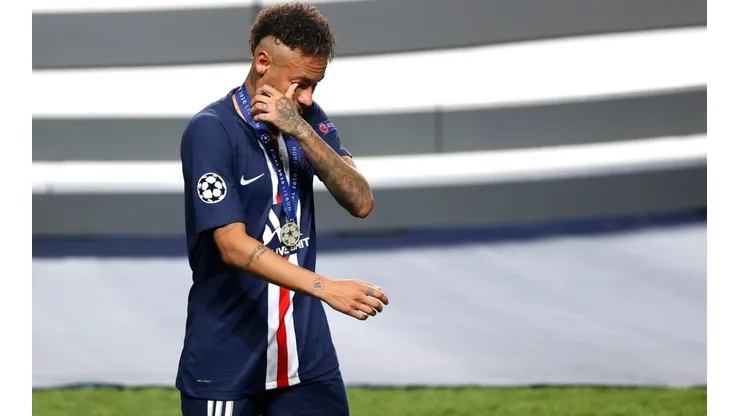 Neymar pode ser suspenso por três jogos após expulsão contra o Lille
