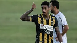 Alef vive grande fase no Volta Redonda - Foto: Thiago Ribeiro/AGIF.