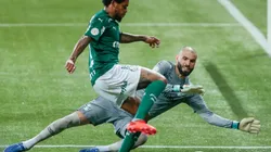 Goleiro não está mais vinculado ao Grêmio - Foto: Marcello Zambrana/AGIF.