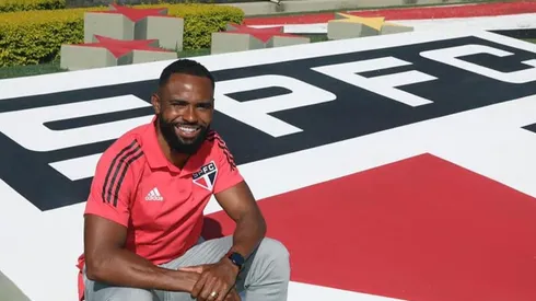 William foi apresentado no Tricolor (Foto: Reprodução/Facebook/São Paulo FC)