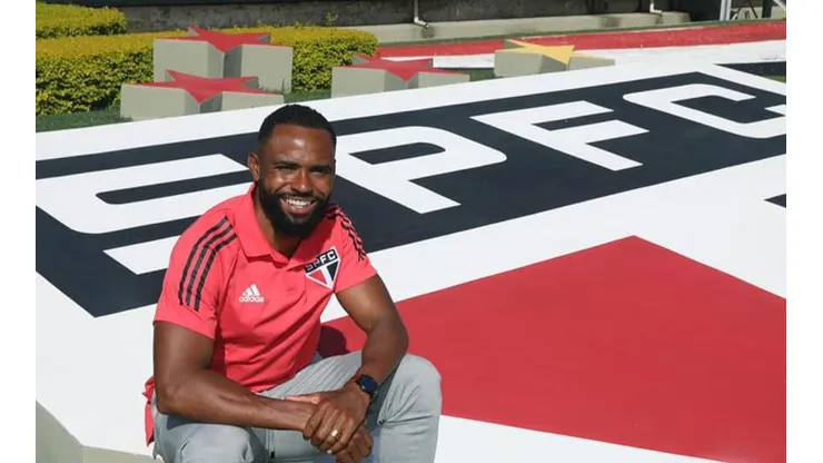 William foi apresentado no Tricolor (Foto: Reprodução/Facebook/São Paulo FC)