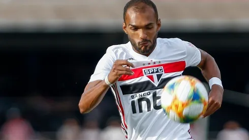 Volante atuou no São Paulo entre 2005 e 2010 (Foto: Getty Images)