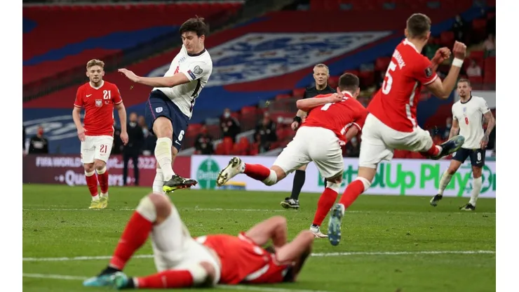 Inglaterra vence no final contra Polônia em jogo sofrido