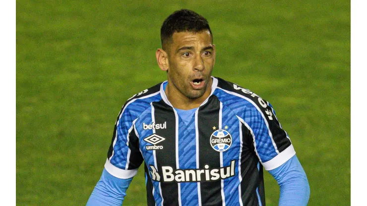 Diego Souza deve ganhar um concorrente na posição - Foto: Fernando Alves/AGIF.