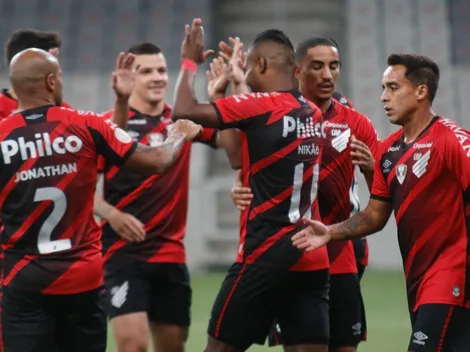 7 jogadores com contrato no fim agitam Athletico após liberação na Fifa