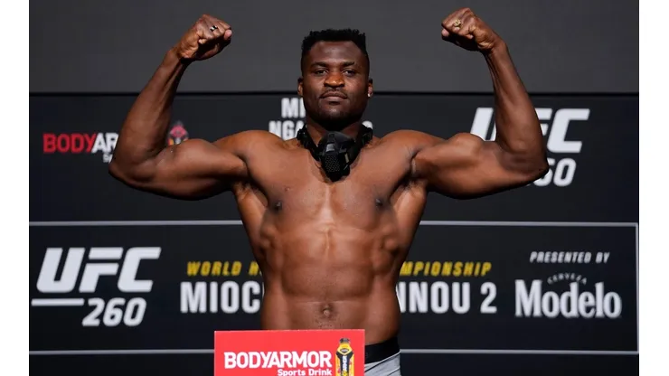 Camaronês é o novo campeão dos pesados do UFC (Foto: Getty Images)