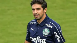 Treinador foi muito elogiado pelo zagueiro - Foto: Thiago Ribeiro/AGIF.