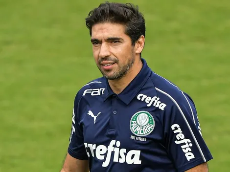 Zagueiro ganha moral com Abel e expõe bastidores do Palmeiras