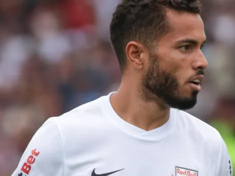 Morato recebe camisa 10 que era de Benítez e já faz planos para estreia