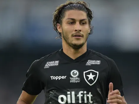 Torcida do Athletico faz coro contra Marcinho após anúncio de reforço