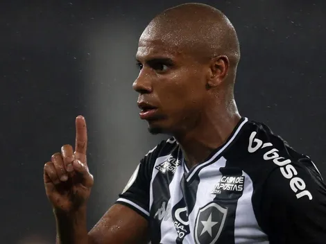 Chamusca deve sacar Rickson no duelo contra o Nova Iguaçu; criticado, Benevenuto também periga perder vaga