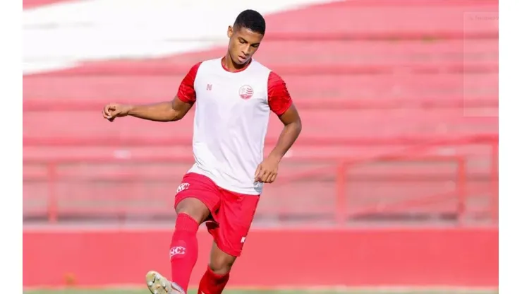 Corinthians contrata via empréstimo de Carlão, zagueiro do Náutico