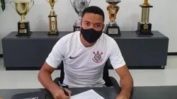 Corinthians compra volante Luis Mandaca em definitivo