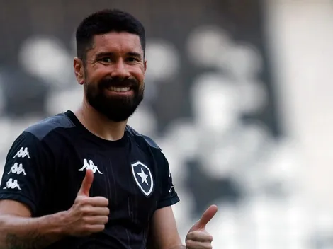 Ricardinho é apresentado no Botafogo e deixa recado para torcida