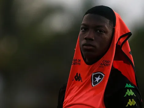 Empresário de Babi assusta rivais com moral do Botafogo: "Sem menor chance de fazer algo forçado"