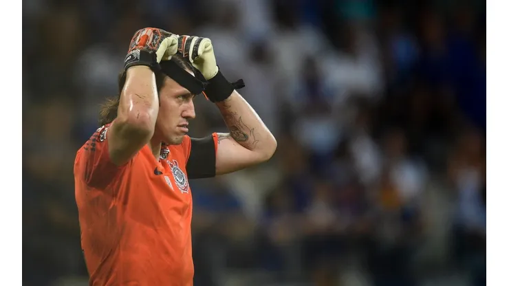 Goleiro defendeu pênalti nos acréscimos e garantiu a vitória do Corinthians (Foto: Getty Images)