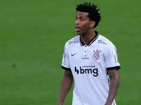 Internacional descarta Gil e toma decisão sobre zagueiros do futebol uruguaio