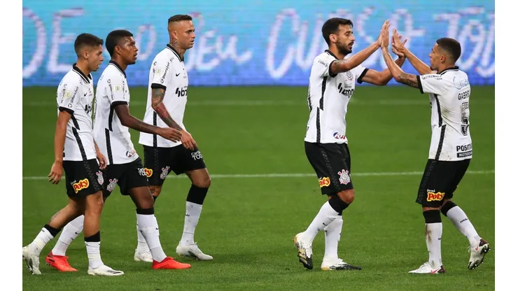 Corinthians não tem mais jogadores afastados por Covid-19. (Foto: Getty Images)