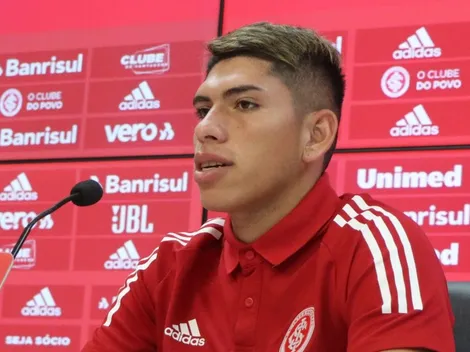 Chileno Carlos Palacios é apresentado e jogador 'tira peso' ao ser comparado com Figueroa e Aránguiz