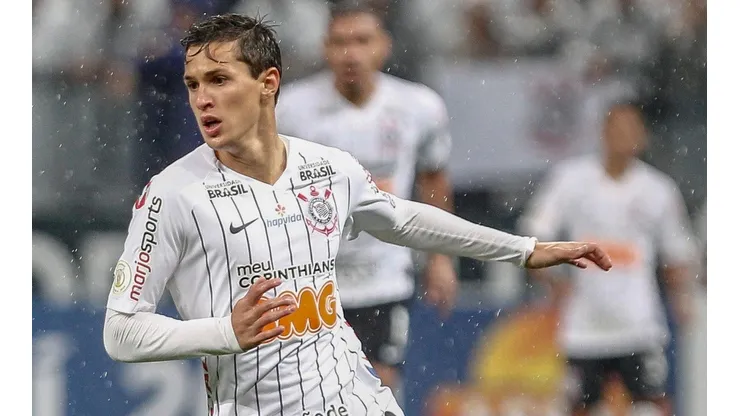 Mateus Vital em ação pelo Corinthians (Foto: Getty Images)