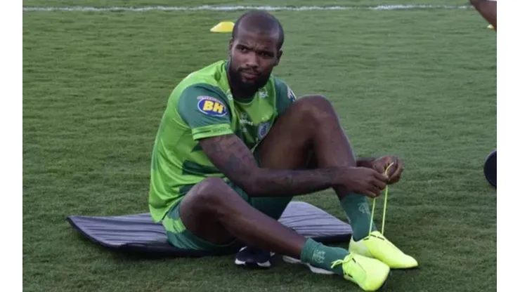 América-MG: Com propostas, Messias não participa de clássico contra Cruzeiro