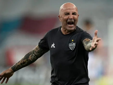 Titulares com Sampaoli, trio é "barrado" por Cuca no Atlético