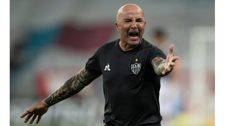Sampaoli utilizava o trio como titular - Foto: Jorge Rodrigues/AGIF.