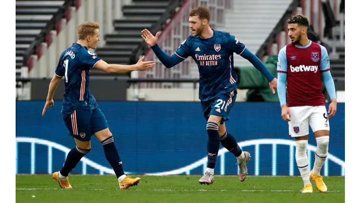Arsenal reage e empate com West Ham