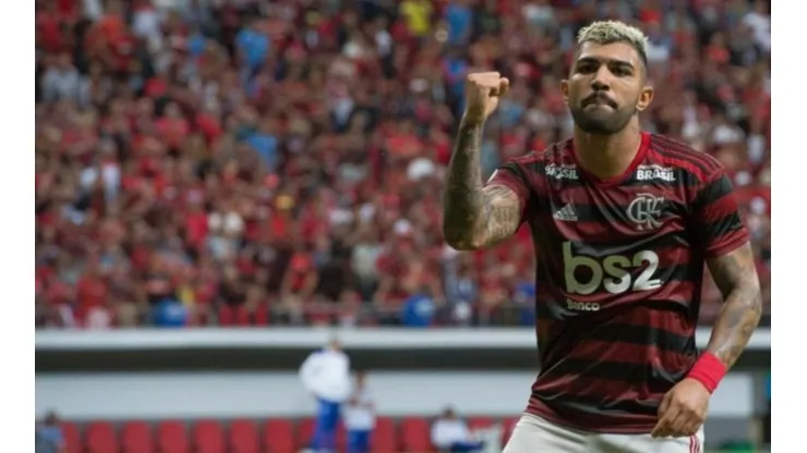 Túlio Maravilha entra em cena, provoca Gabigol e traça uma meta ao atacante