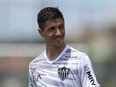Nacho e Hulk fazem dobradinha em primeira escalação de Cuca no Galo