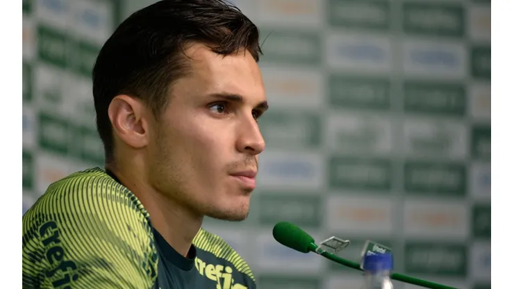 Coletiva de imprensa, Raphael Veiga
