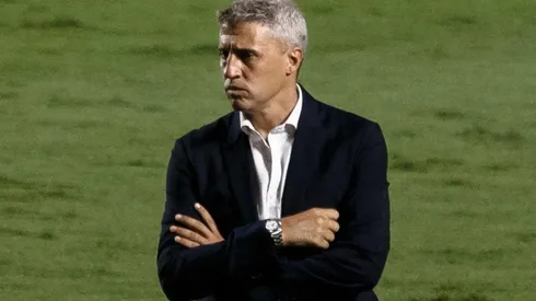 Crespo fará mudanças no setor defensivo - Foto: Ettore Chiereguini/AGIF.