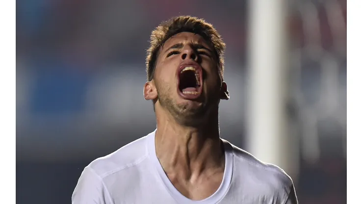 Calleri - Sao Paulo x Vitoria