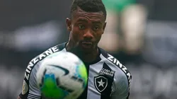 Botafogo vira refém de Kalou e Durcesio vê advogado dificultar: "Quer mais que o dobro"