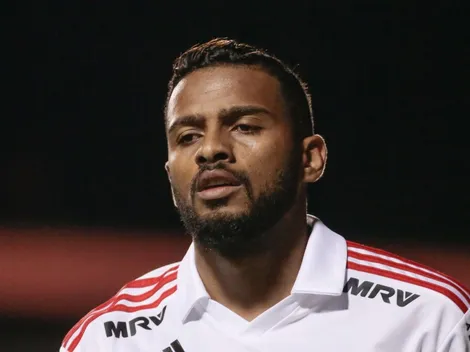 Reinaldo e I. Vinicius viram ‘alas’ e 3-5-2 é traçado por Crespo