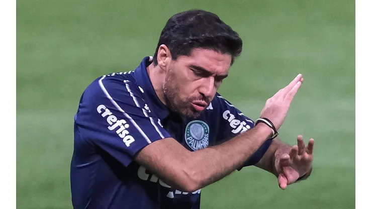 Abel deve descartar a saída do jogador - Foto: Marcello Zambrana/AGIF.