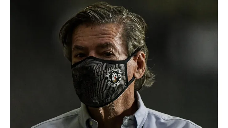 Presidente busca "se livrar" de jogadores com altos salários - Foto: Thiago Ribeiro/AGIF.