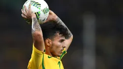 O Vasco anunciou a contratação do lateral Zeca, ex-Santos e Internacional