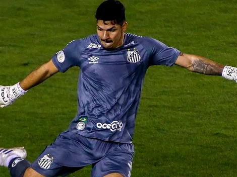 João Paulo é procurado por clube europeu, mas não deve deixar o Santos; Torcedores se preocupam com possibilidade de o Peixe ceder e perder o goleiro