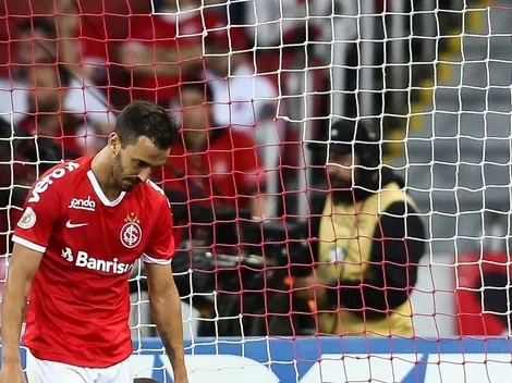 Torcida colorada não perdoa volta de Uendel