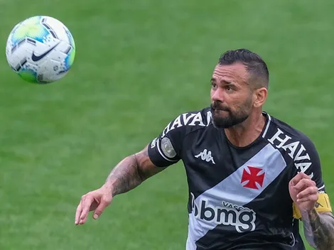 Renato não para em L. Castan e zagueiro do Botafogo é cogitado no Grêmio