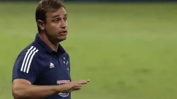 Treinador falou sobre a derrota do time - Foto: Fernando Moreno/AGIF.