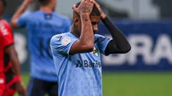 Meia pode perder a vaga no time - Foto: Fernando Alves/AGIF.