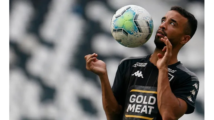 Caio será desfalque no Carioca. Foto: Vítor Silva/Flickr Oficial Botafogo
